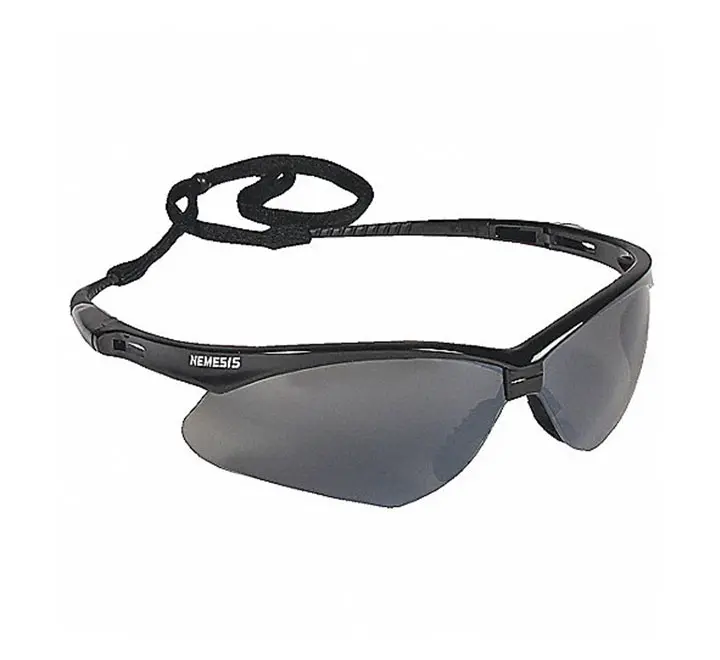 [SPF1572] GAFA LENTE OSCURO TIPO NEMESIS CON CORDON