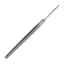 LIMA TRIANGULAR SERRUCHO 4"